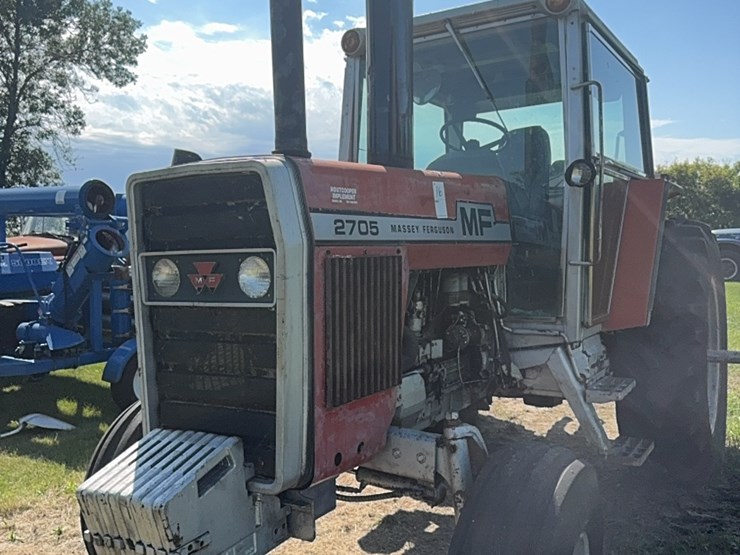 massey-ferguson-2705-image-22