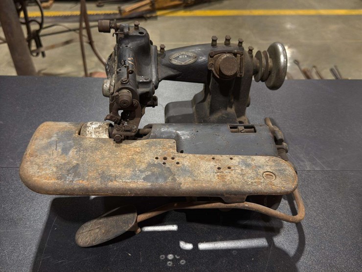 all-for-sewing.three-machines-image-21