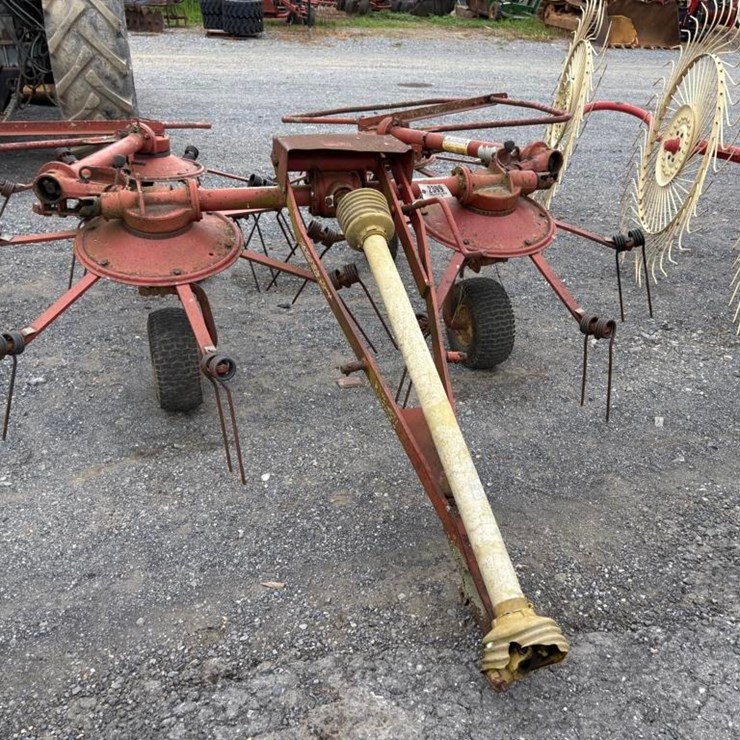 NEW HOLLAND 163