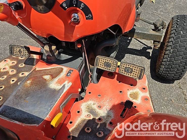 2020-kubota-l2501f-image-22