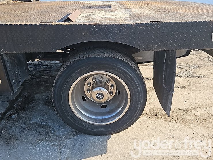 2016-ford-f550-image-13
