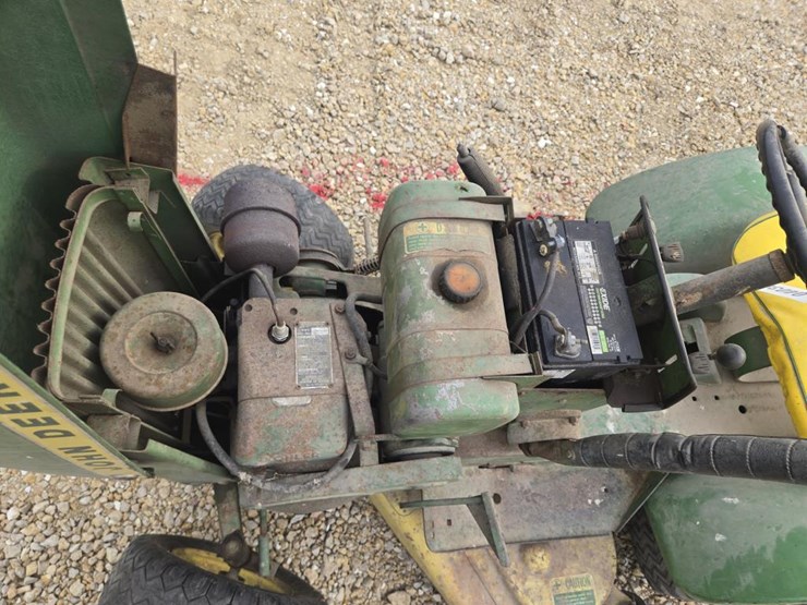 john-deere-110-image-8
