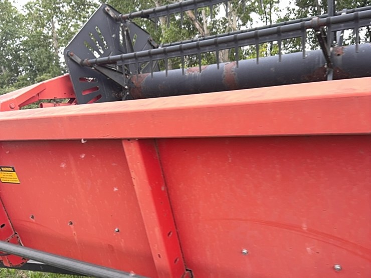 24’-massey-ferguson-soybean-header-image-22