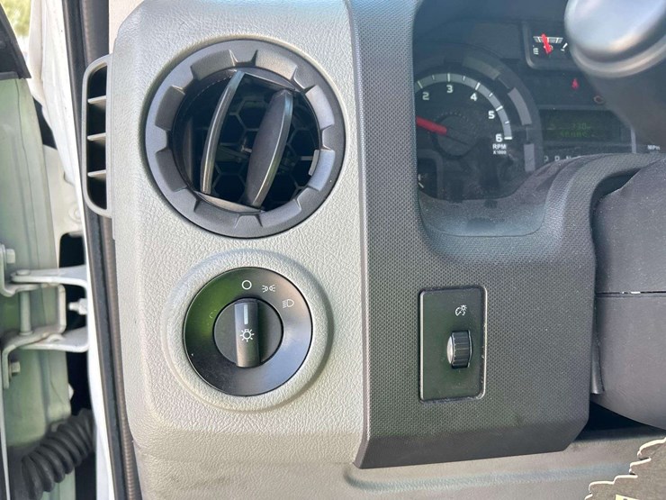 2019-ford-e450-image-15