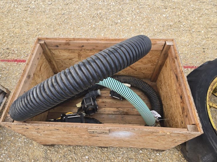 #3959-•-crate-of-2"-&-3"-sprayer-valves-&-plumbing-image-7