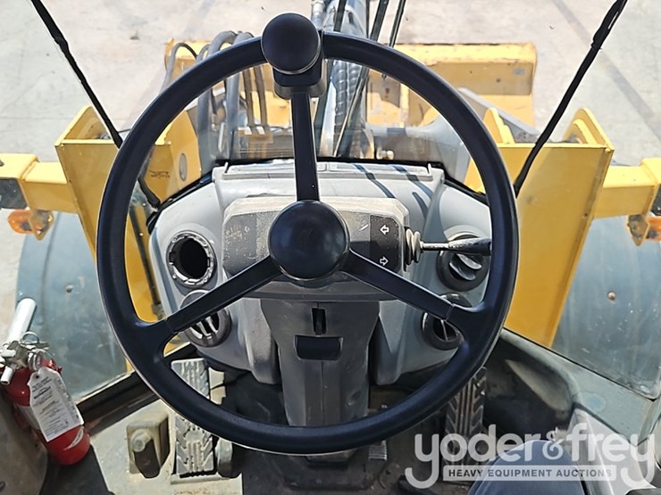 2019-deere-544l-image-30