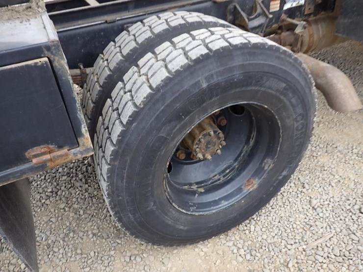 2013-ford-f750-image-37