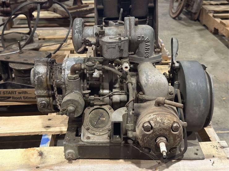 edwards-model-85-brass-gear-drive-water-pump.-image-2