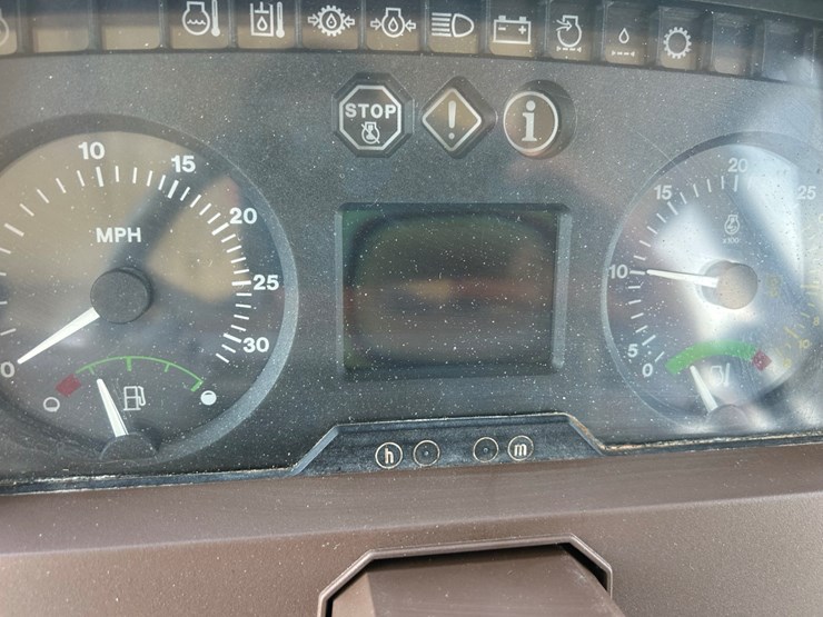 john-deere-7320-image-28