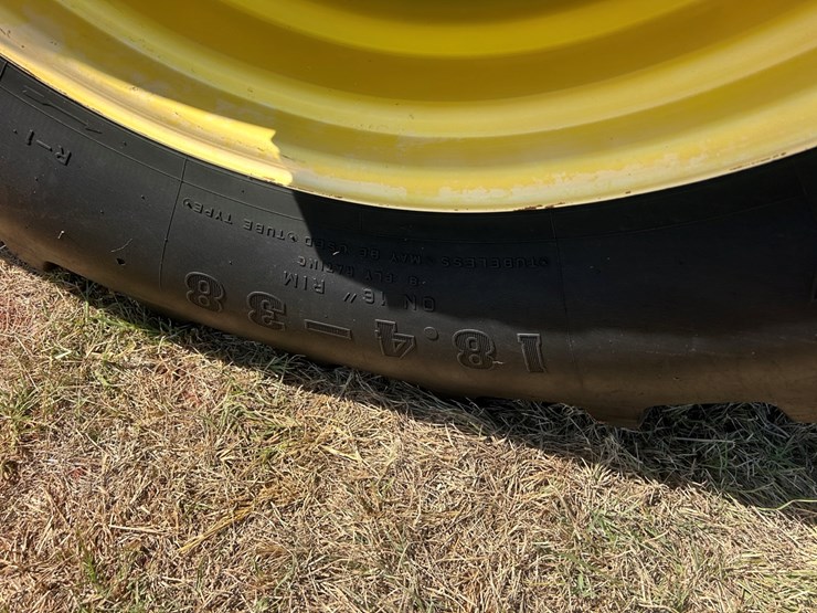 john-deere-6140d-image-9