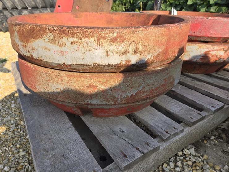 #3849-•-(2)-fendt-rear-wheel-weights-image-4