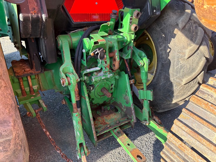 2020-john-deere-5065e-image-14