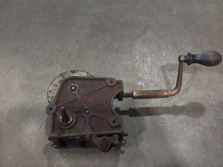 lot-of-machinery-components?-image-8