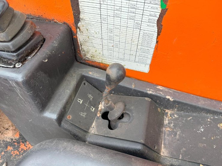 2004-jlg-g6-42a-image-44