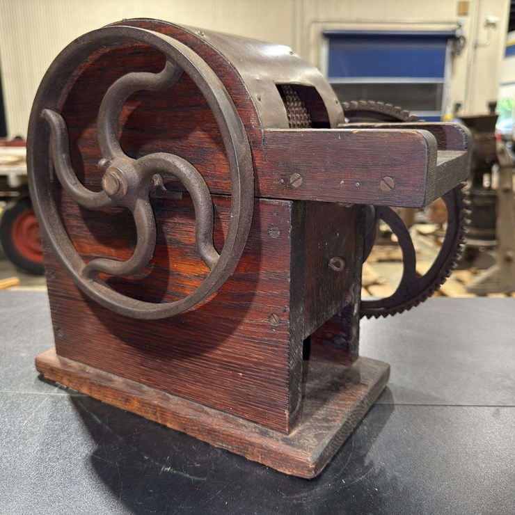 Hand Cranked Cotton Gin