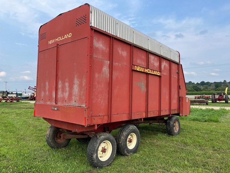new-holland-816-image-8