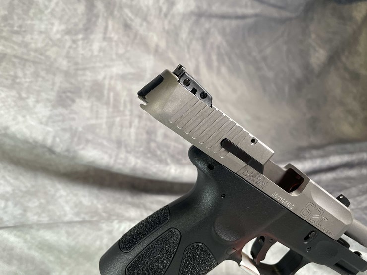 #4538-•-taurus-g2c-40-s&w-pistol,-sn:-agc106105-image-12
