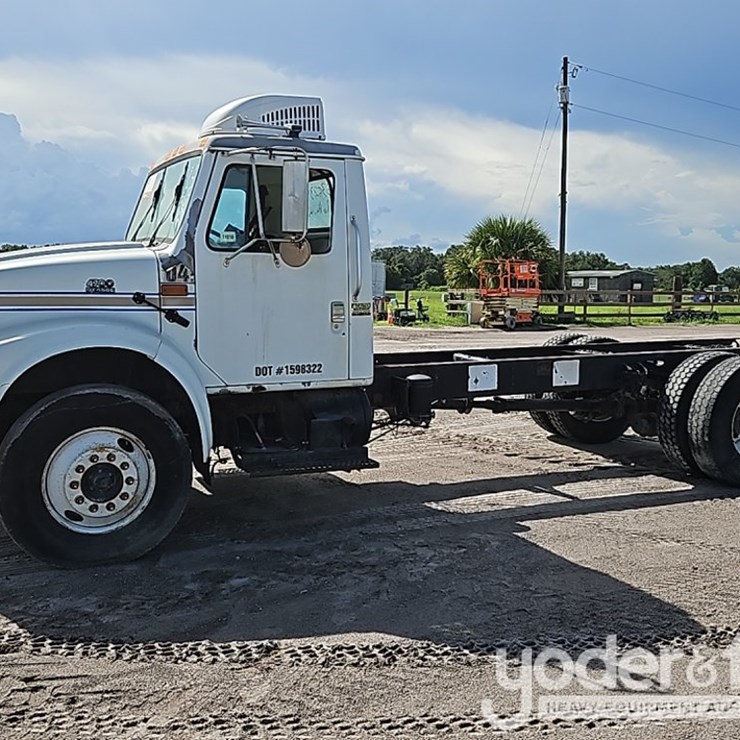 2002 INTERNATIONAL 4700