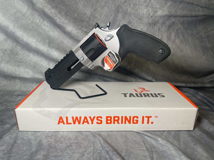 #4526-•-taurus-raging-hunter-454-casull-revolver,-sn:-agc081045-image-1