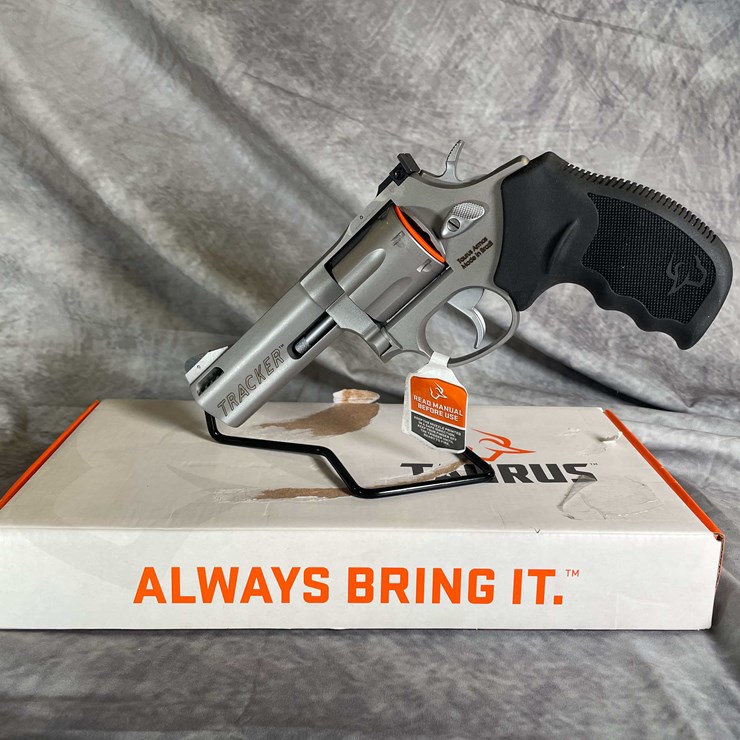 #4549 • Taurus M627 Tracker 357 Mag Revolver, SN: AEM939894