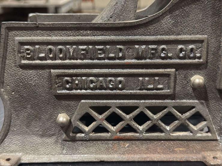 bloomfield-cast-iron-french-fry-cutter.-image-7