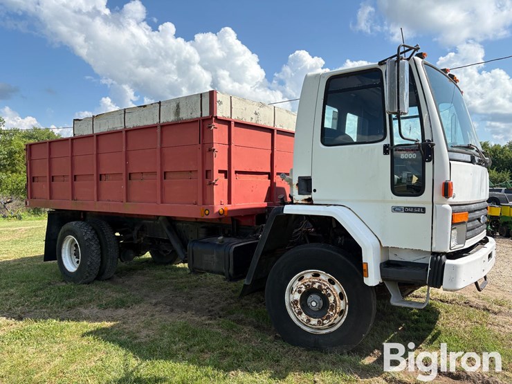 1990-ford-cargo-image-3