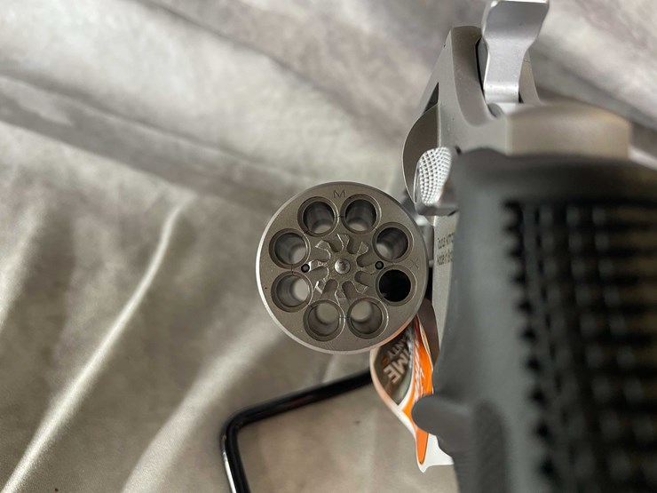 #4536-•-taurus-model-942-22-wmr-revolver,-sn:-ahd909852-image-15