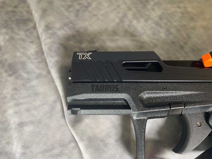 #4551-•-taurus-tx-22-22-lr-semi-auto-pistol,-sn:-1tj062099-image-15