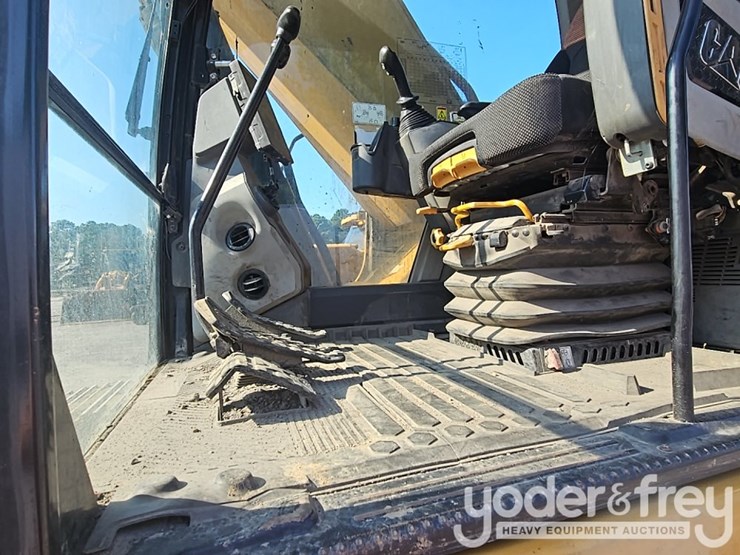 2019-caterpillar-336-image-66