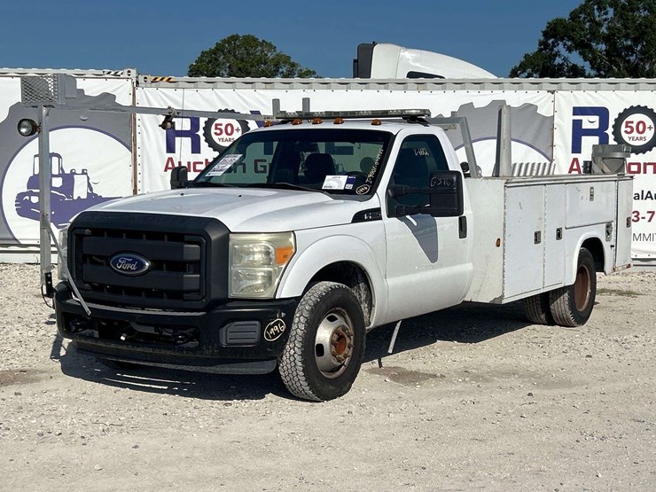 2011-ford-f350-image-1