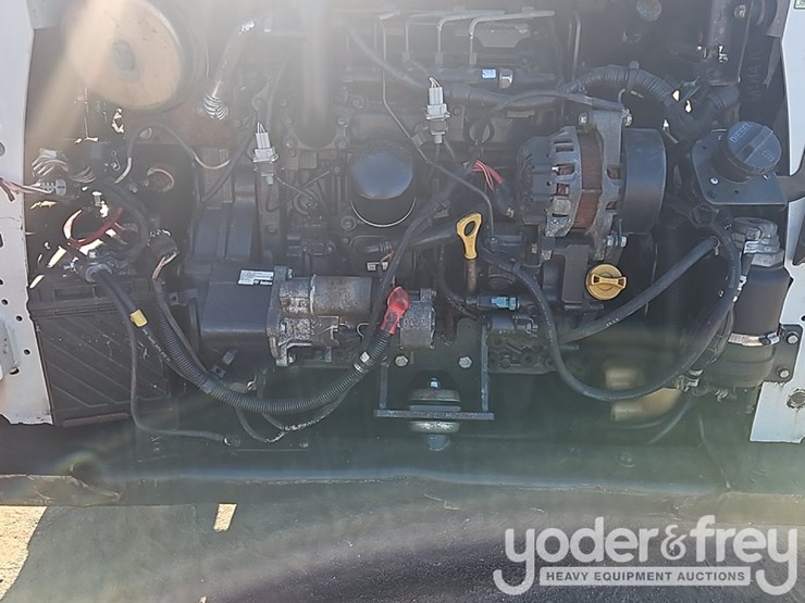 2019-bobcat-s550-image-21