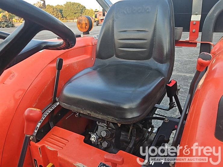 2020-kubota-l2501dt-image-23