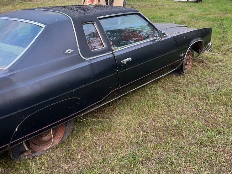 1978-chrysler-new-yorker-2-door-car,-engine-disassembled,-glass-is-good,-leaf-springs-image-24