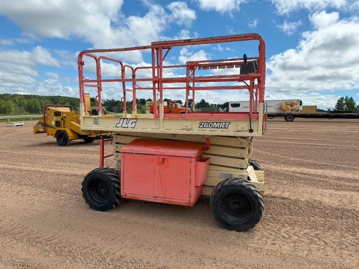 2000-jlg-260mrt-image-3