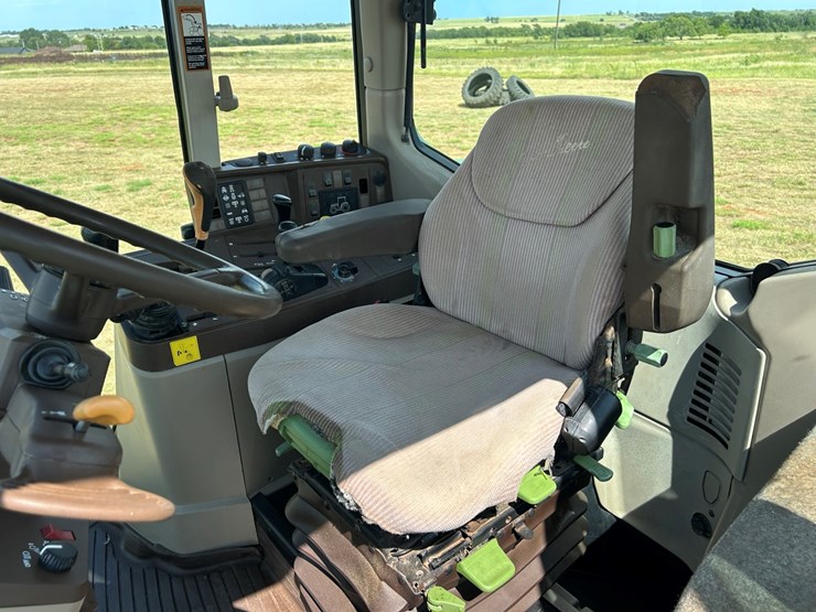 john-deere-7320-image-24