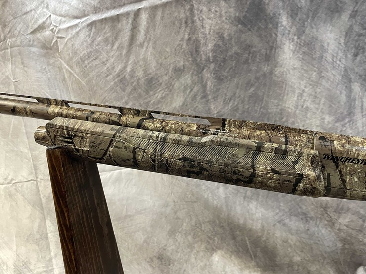 #4618-•-winchester-sx4-12-ga.-semi-auto-shotgun,-sn:-pt19457w11k-image-11