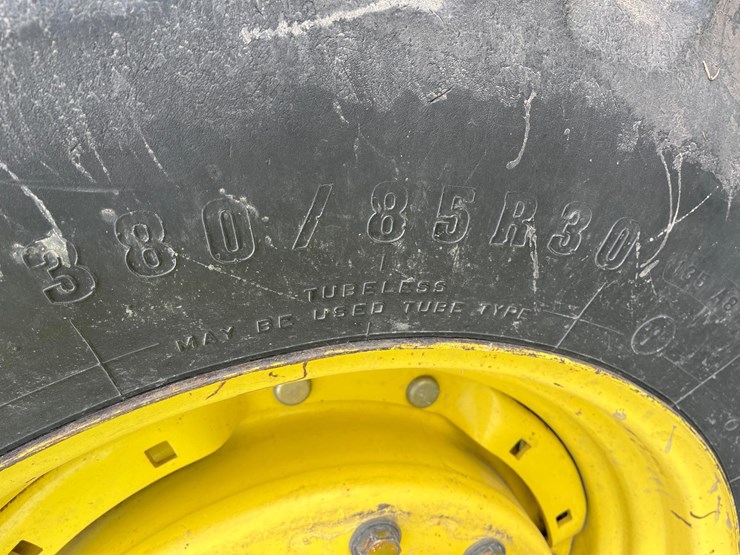 john-deere-8300-image-8