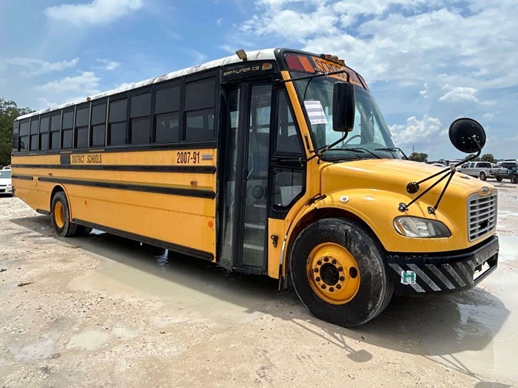 2008-freightliner-b2-image-2