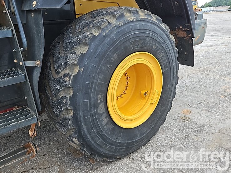 komatsu-wa380-image-18