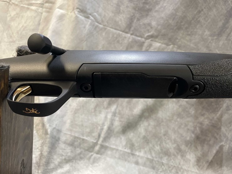 #4593-•-browning-x-bolt-hunter-243-win-bolt-action-rifle,-sn:-24668yw354-image-12
