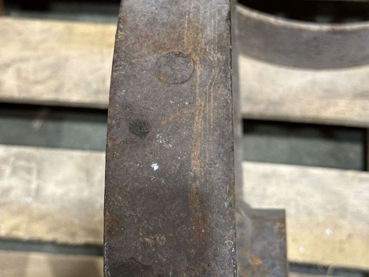salvaged-cast-iron-wheels-of-varying-sizes-image-19