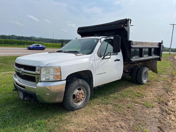 2007-chevrolet-3500-image-1