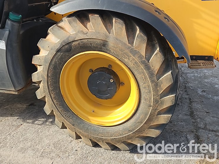 2015-jcb-510-56-image-16