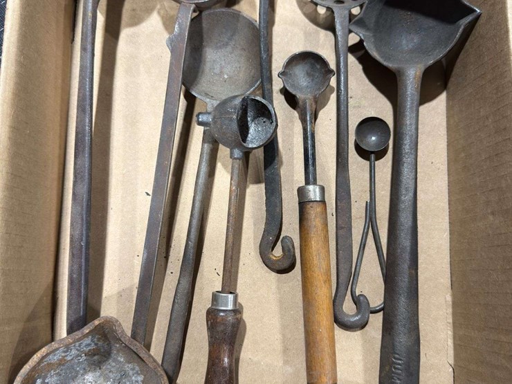 collection-of-casting-ladles-image-1
