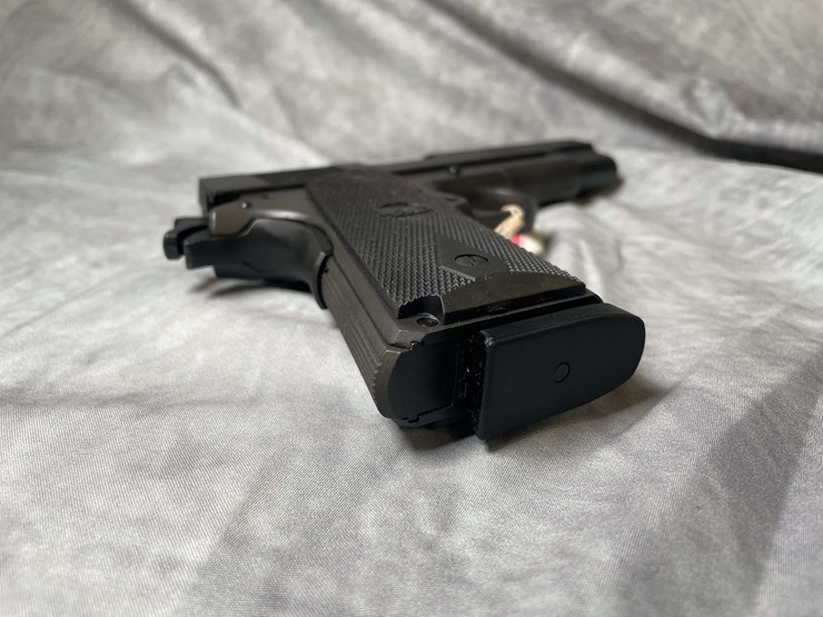 #4533-•-rock-island-arms-m1911-a1-fs-45-auto-pistol,-sn:-ria2847189-image-5