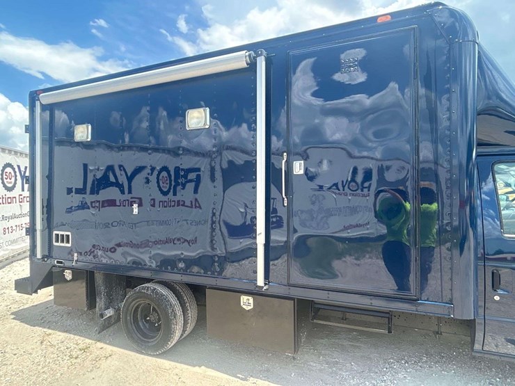 2007-ford-e450-image-19