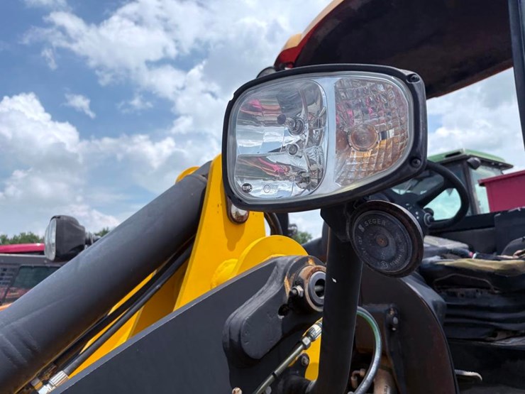 jcb-409-image-17