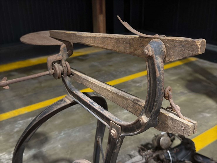 new-rodger’s-treadle-scroll-saw-image-6