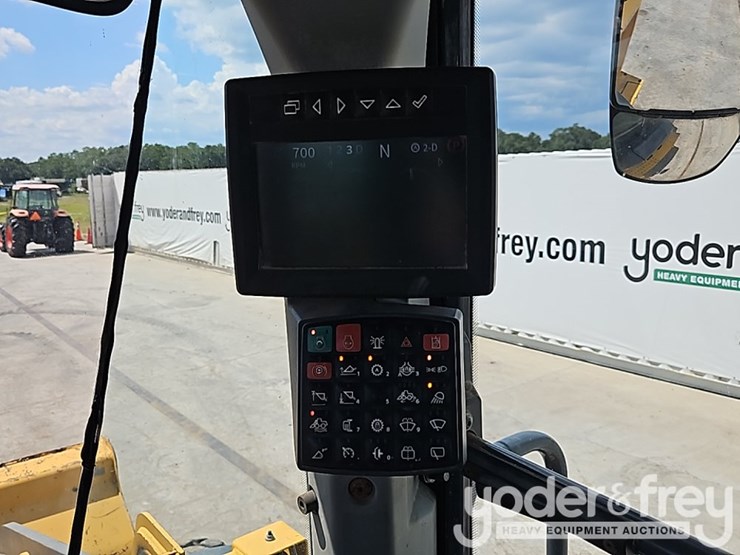 2019-deere-544l-image-29