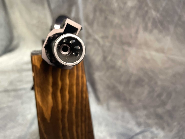 #4577-•-radical-firearms-ar-15-package-5.56-nato-semi-auto-rifle,-sn:-epg16v2-image-8